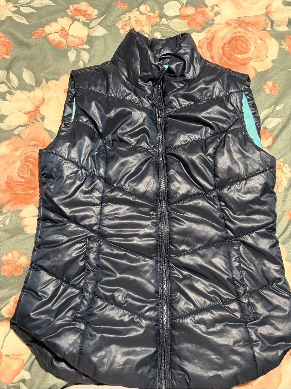 Aeropostale Navy Quilted Puffer Vest with Teal Accents